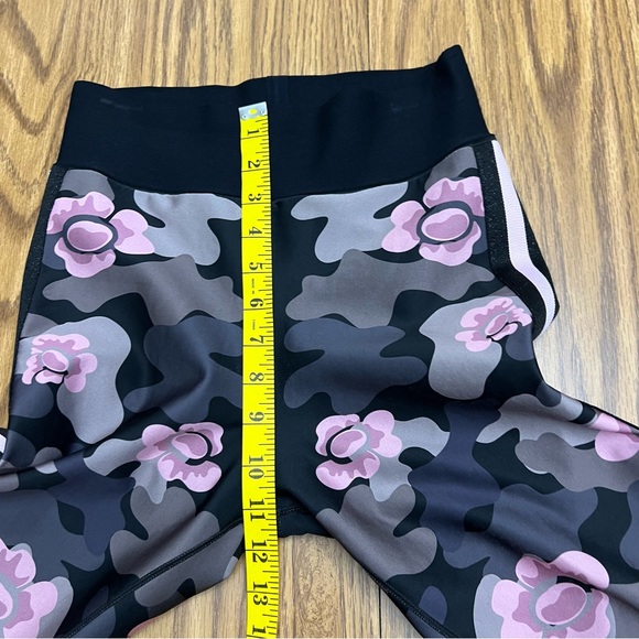 Ultracor Flower Camo Leggings, Compression - Picture 9 of 12